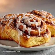 Cinnamon Rolls: The Ultimate Fluffy Recipe with Glaze