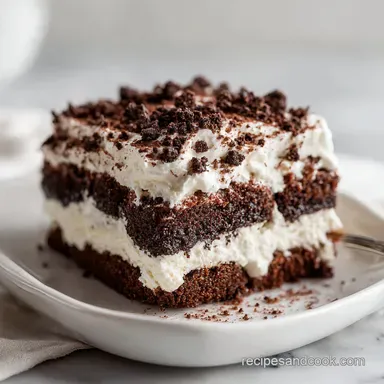 Christmas Cookie Lasagna with Oreo Crust